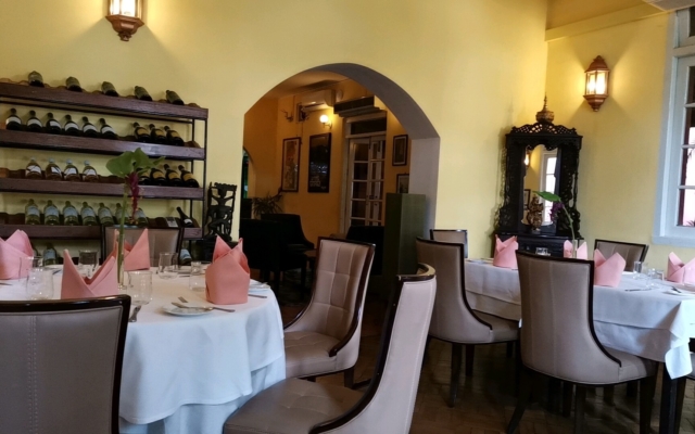 レストランの内部