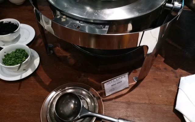 インヤレイクホテル朝食の和食コーナー