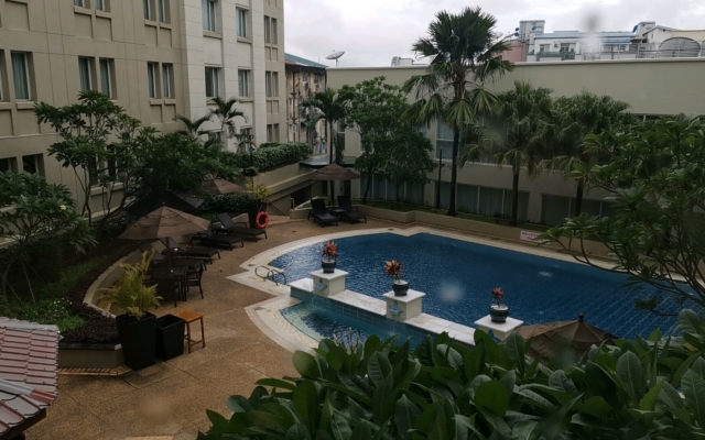 ホテルのプール