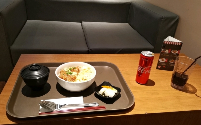 フードコート内の日本食店