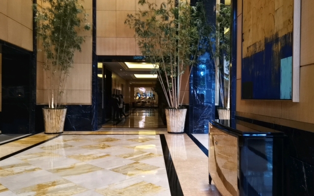 ホテルムリアスナヤンロビー