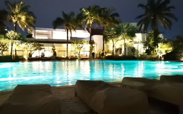 ホテルムリアスナヤンプール夜景