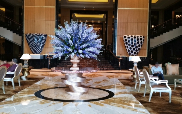 ホテルムリアスナヤンロビーのオブジェ