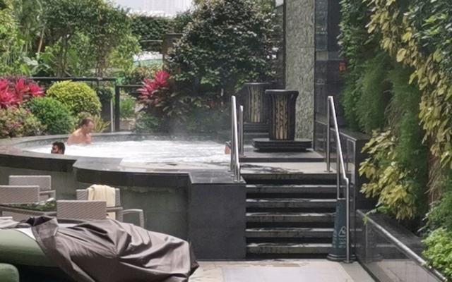 ロイヤルプラザホテルジャグジー