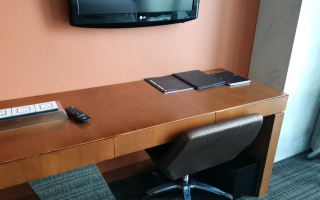 客室のデスク