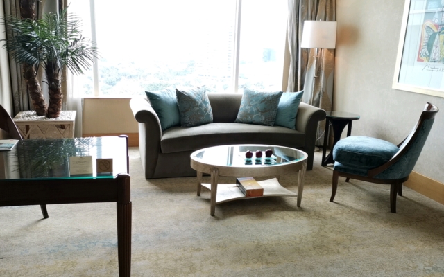 客室のソファー